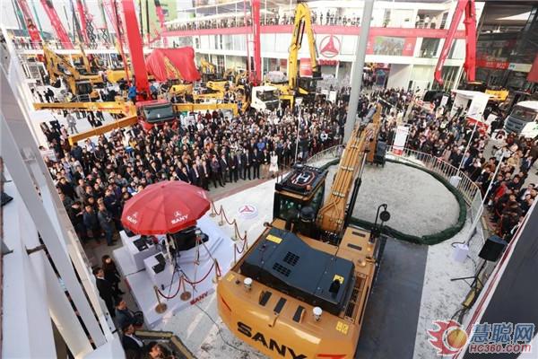 图丨三一365无人挖掘机亮相上海宝马展